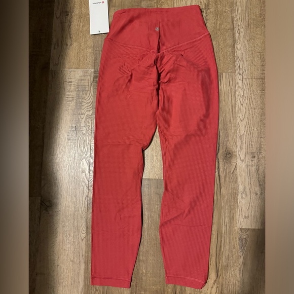 Lululemon V waist yoga tight. 25” size 6 - Picture 3 of 3